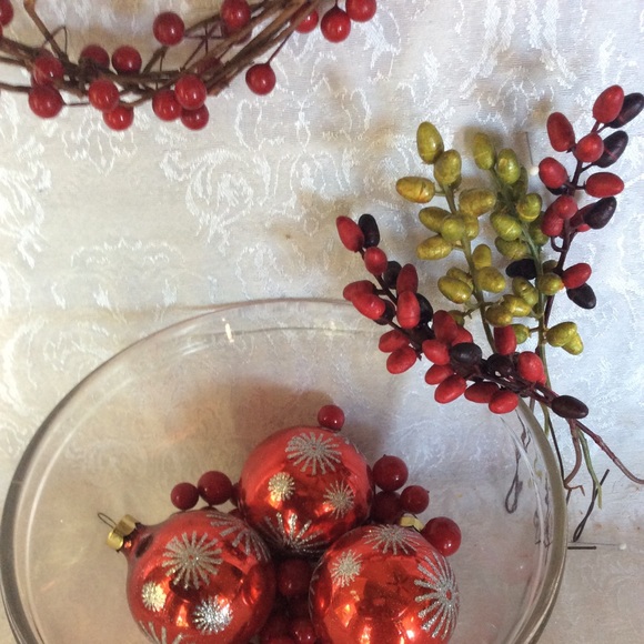 Vintage Red Christmas Ornaments- Set if 3 Pyramid - Picture 6 of 11